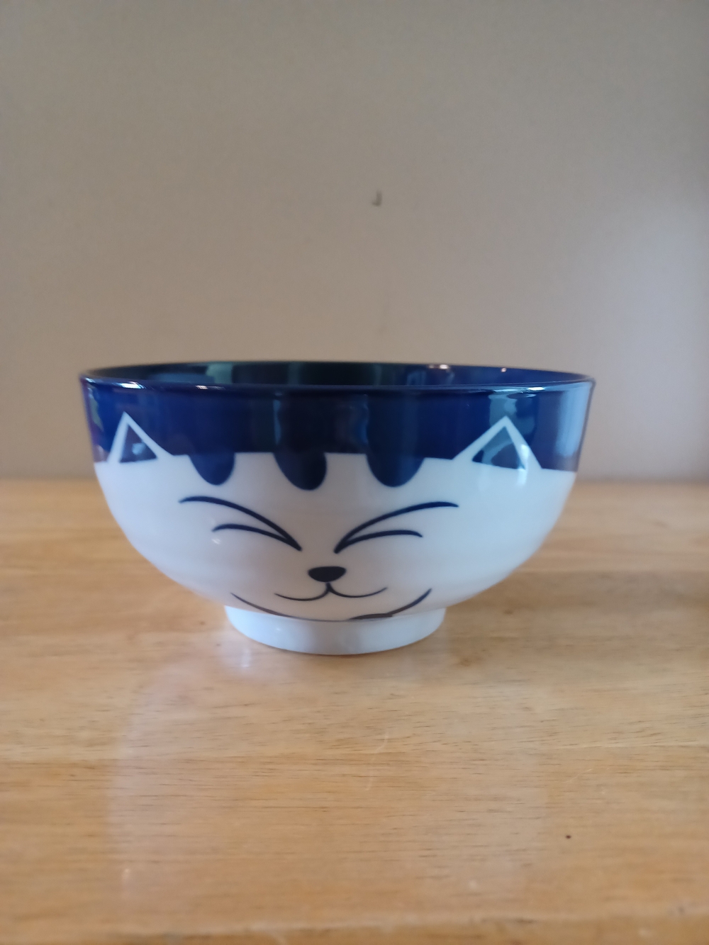 New Smiling Cat Ceramic Rice Bowl in Blue and White